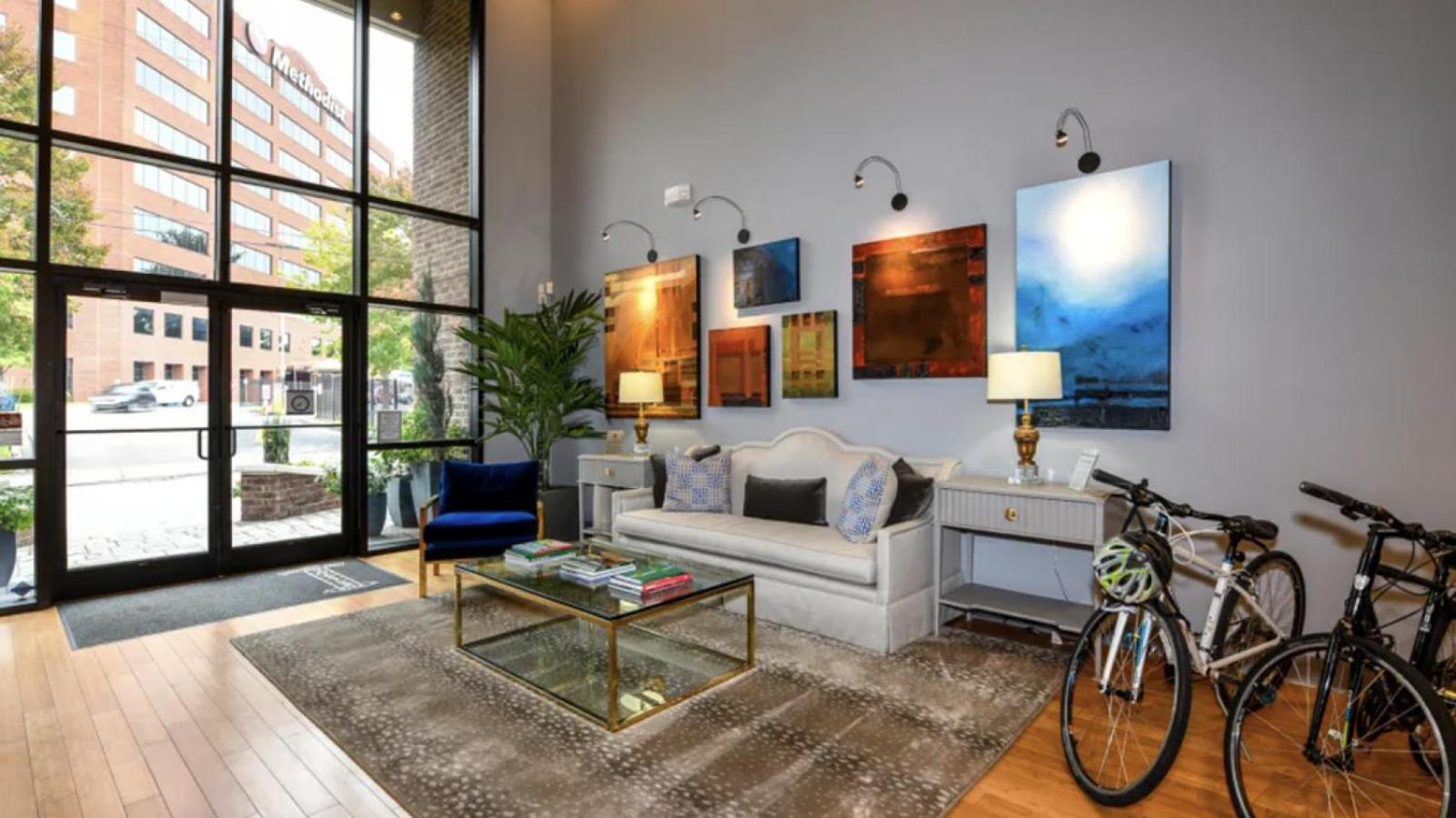 Landing At The Bristol On Union - 1 Bedroom In New Pathways *